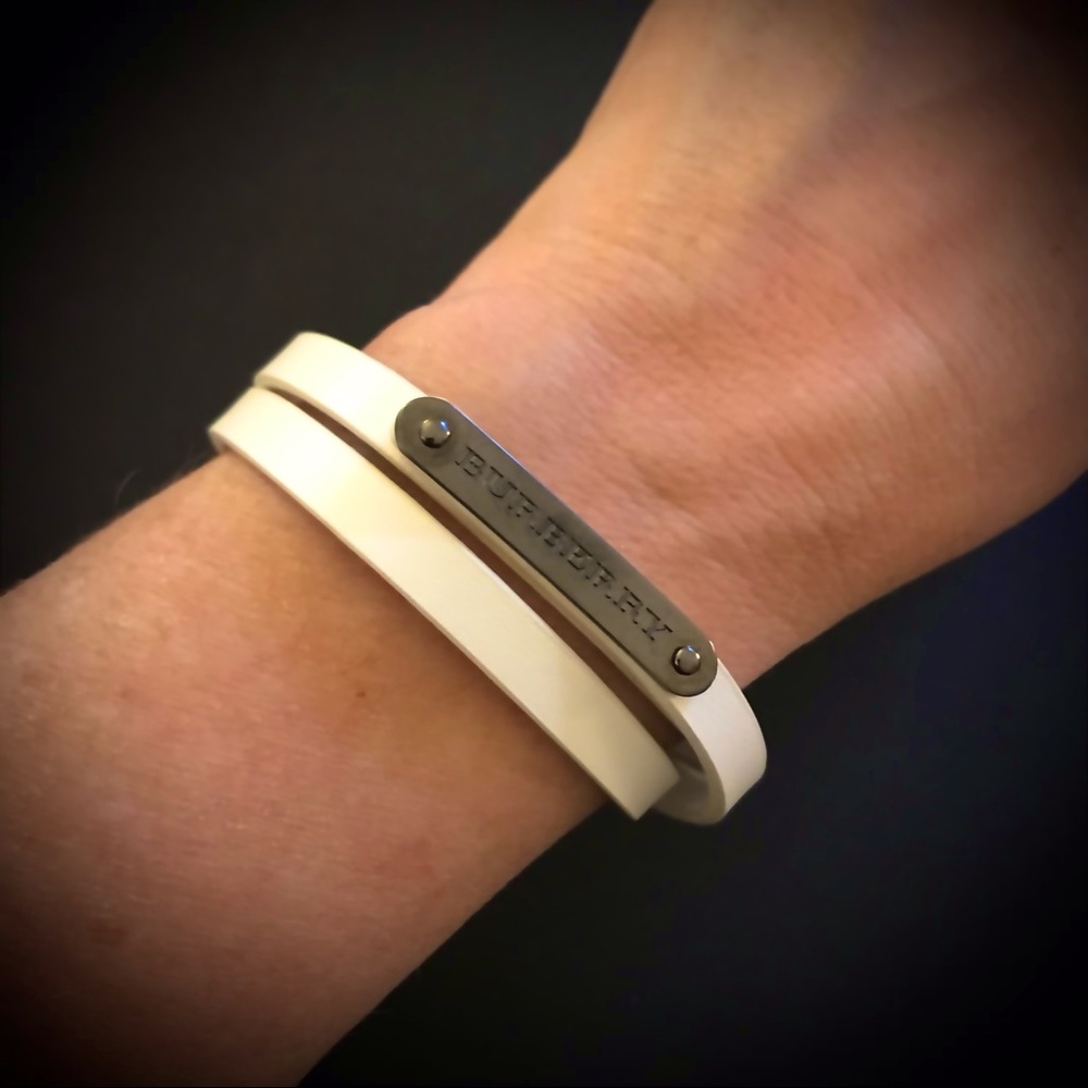 Burberry double wrap, logo plaque,  white leather bracelet